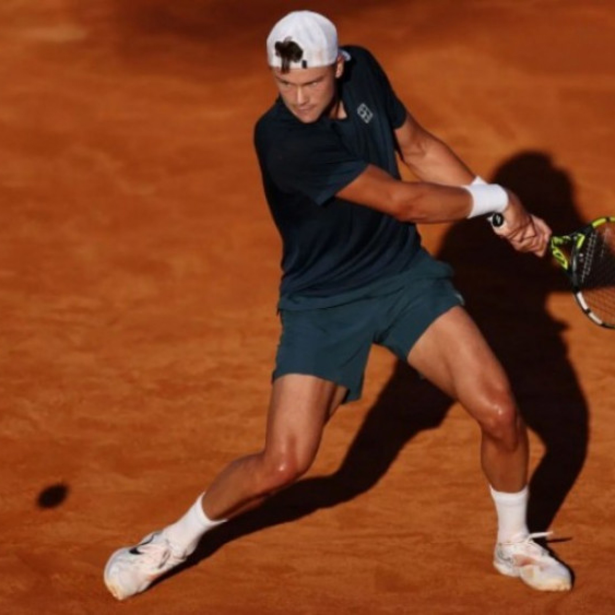  - Rune bị đối thủ "vắt kiệt sức": Lại nhớ trận chiến thể lực Nadal - Federer ở Rome Open