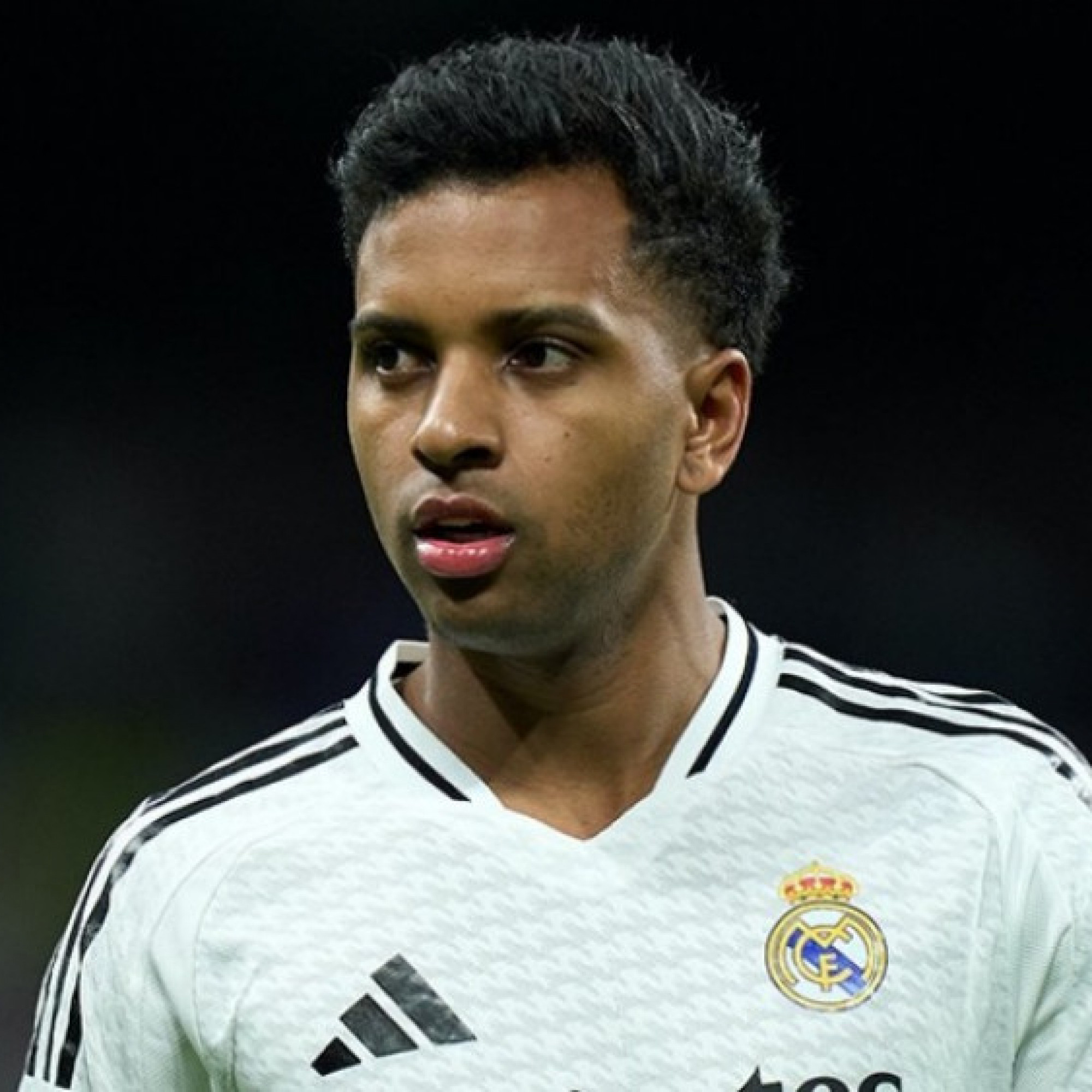  - Real Madrid có biến: Rodrygo nổi loạn, đếm ngày "khăn gói" ra đi cùng 3 sao