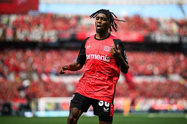 Bàn cờ chuyển nhượng châu Âu: Man City phá đám Bayern, Liverpool chọn người thay Arnold - 2