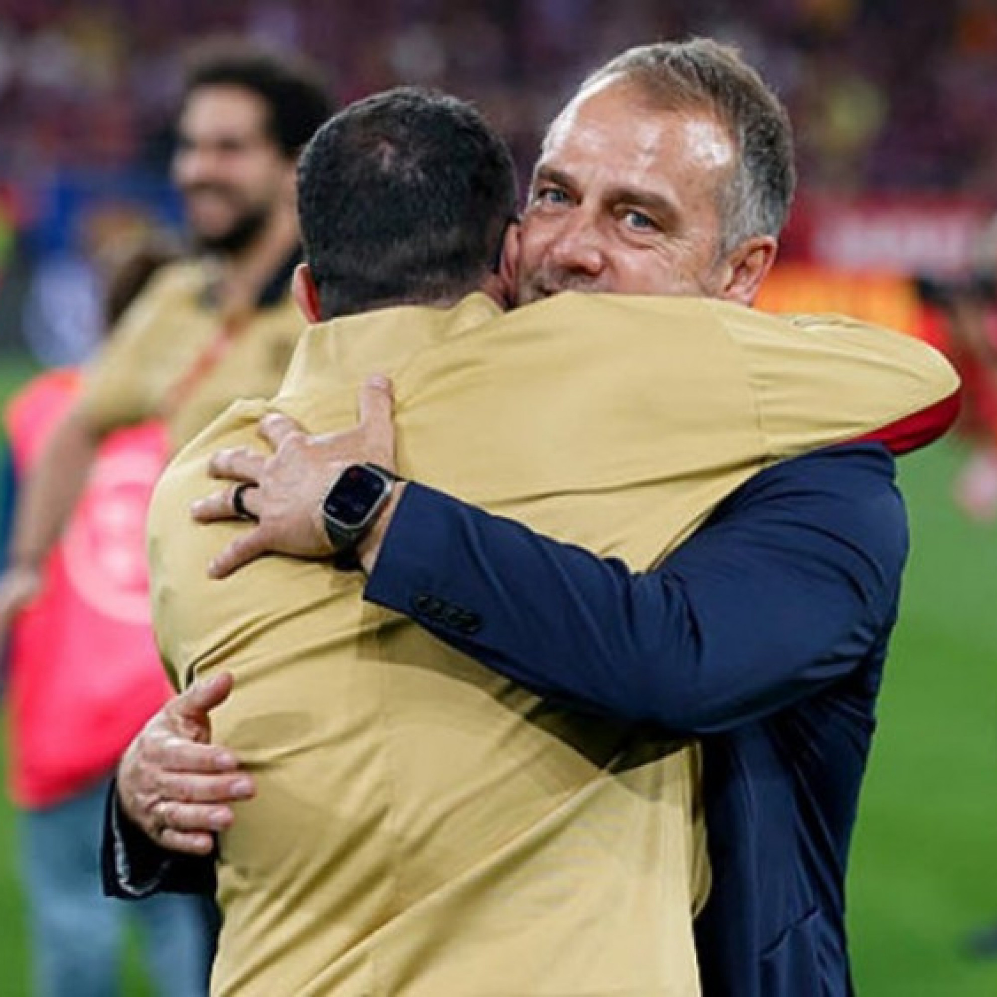  - Cuộc gặp lịch sử làm thay đổi Barcelona: Hansi Flick và bài "tấn công" để đời