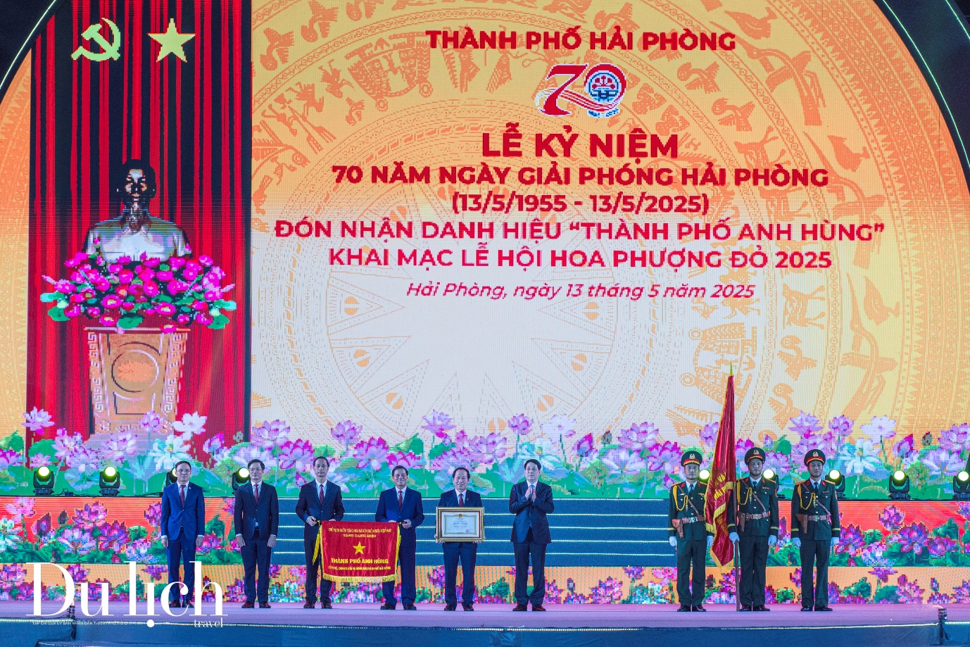 rang ro le hoi hoa phuong do va don danh hieu hai phong - thanh pho anh hung - 4