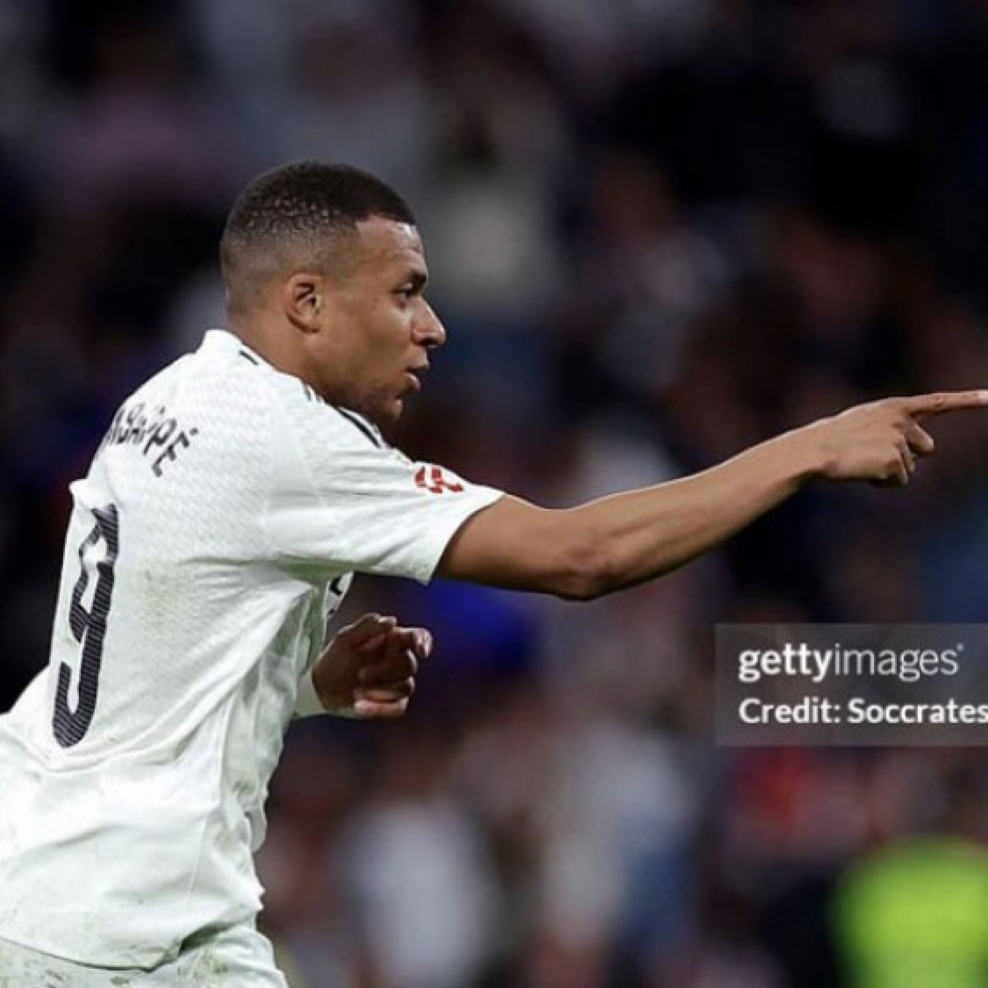  - Mbappe phá kỷ lục tồn tại 71 năm ở Real, Ancelotti vẫn mơ Barca sảy chân