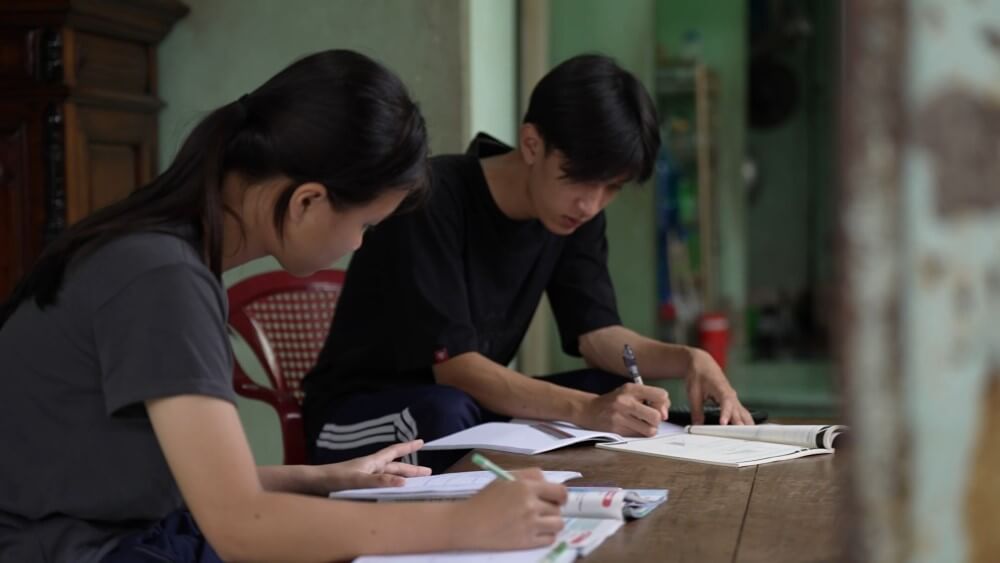 Diễn viên Quang Trung tài trợ học phí đến hết Đại học cho 7 em nhỏ trong Mái ấm gia đình Việt - 5