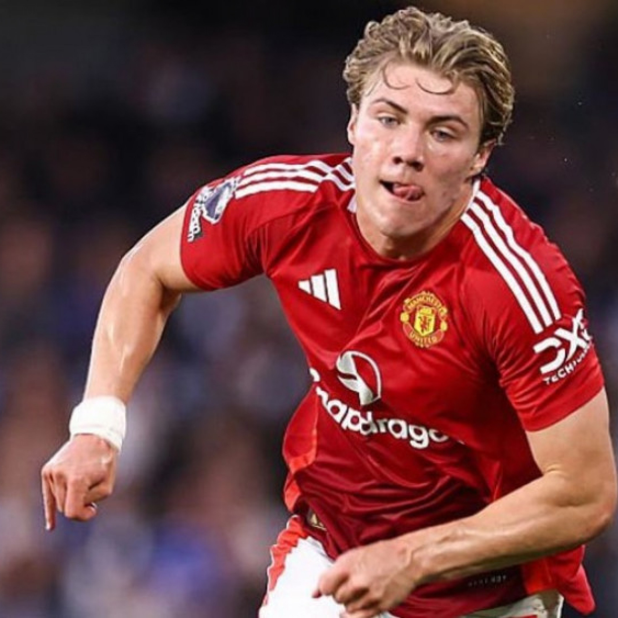  - MU thua Chelsea chịu nhiều kỷ lục tệ hại, Roy Keane nói Hojlund "đá như chấp người"