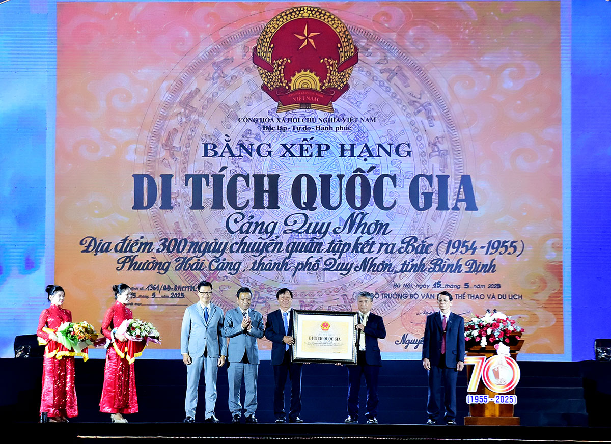 toa sang ban hung ca ‘ra di giu tron loi the thong nhat’ - 6