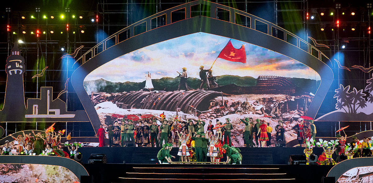 toa sang ban hung ca ‘ra di giu tron loi the thong nhat’ - 4
