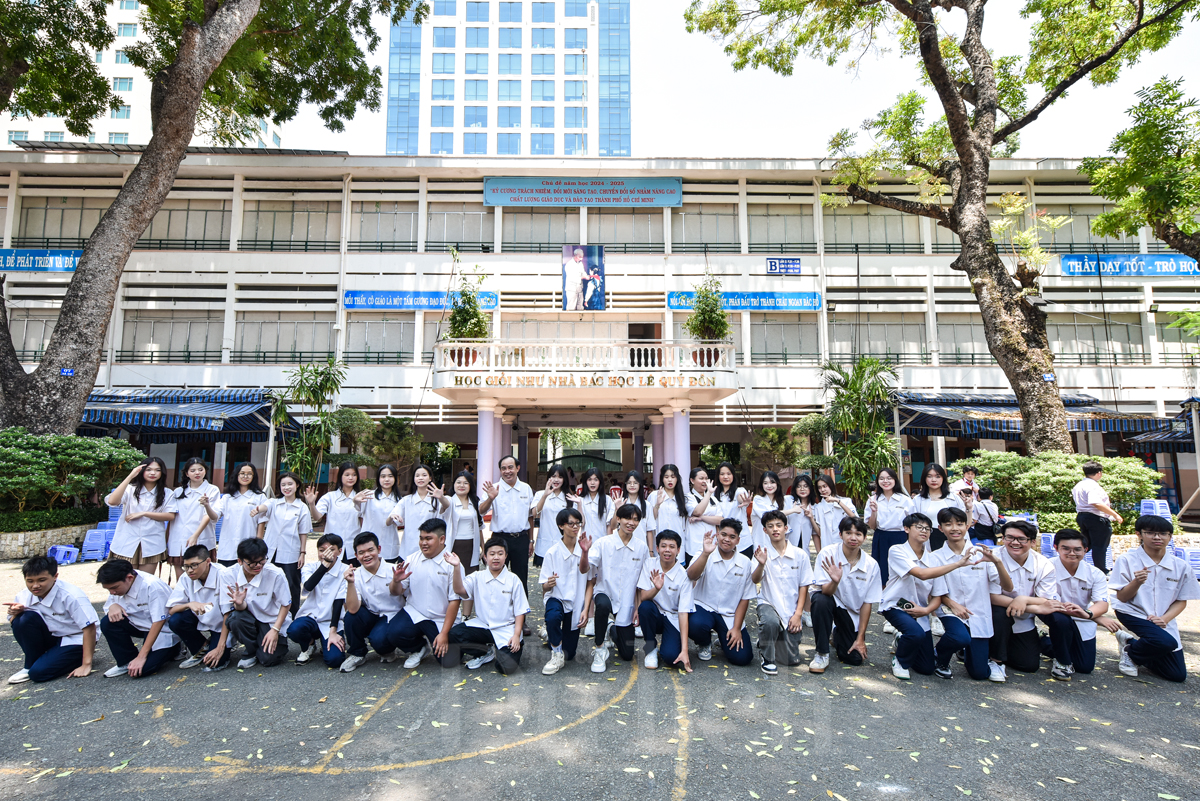 Tạm biệt nhé, năm tháng của tuổi 15 - 10