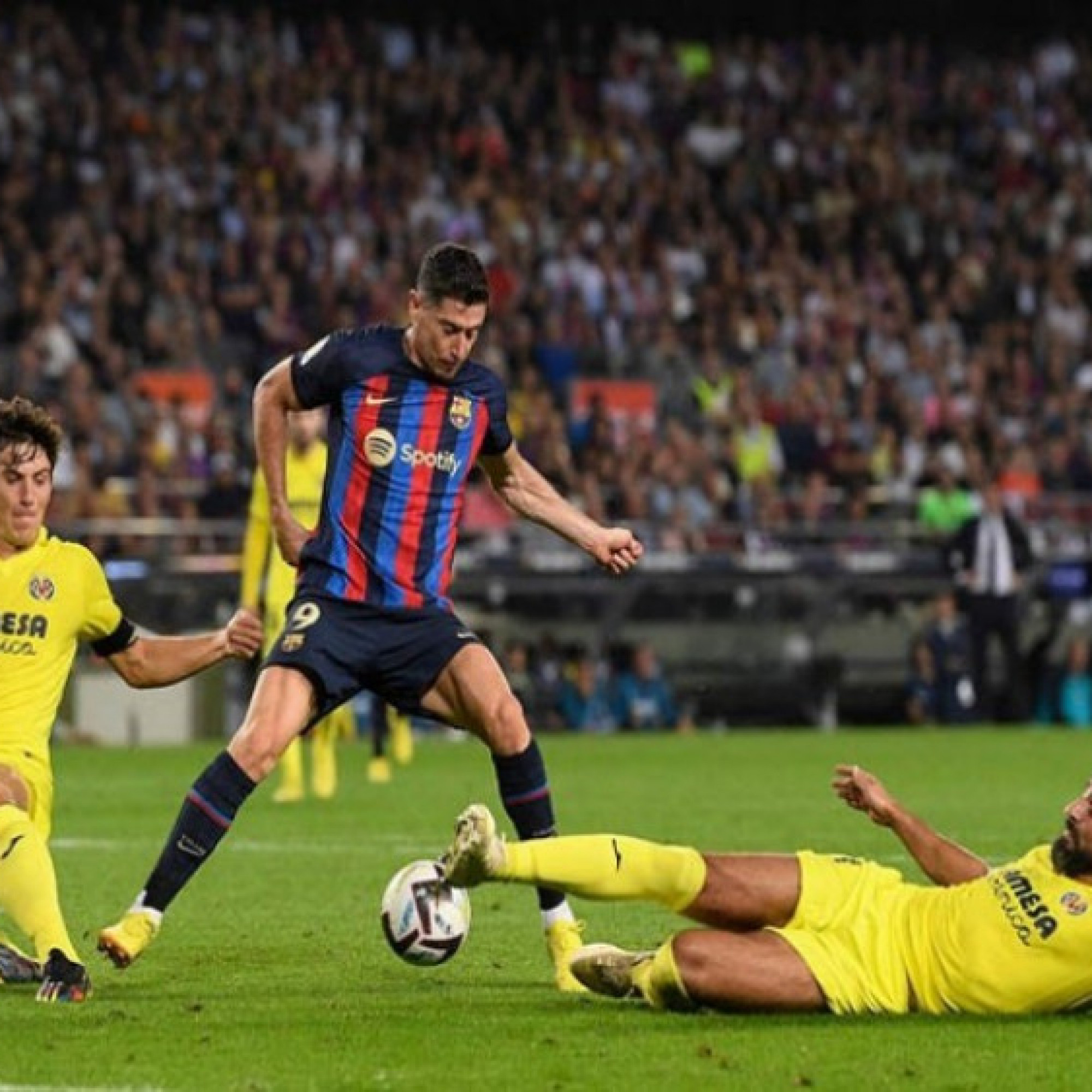  - Trực tiếp bóng đá Barcelona - Villarreal: Tân vương phô diễn sức mạnh (La Liga)