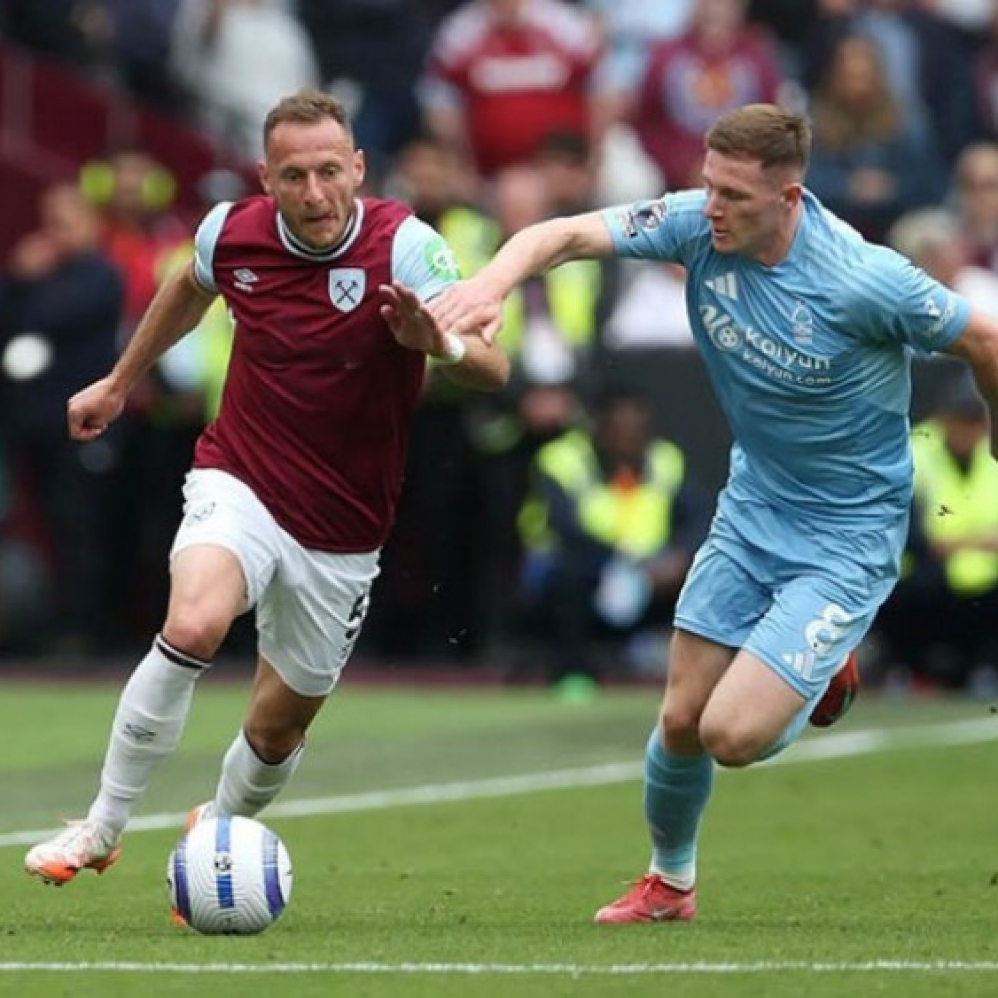  - Video bóng đá West Ham - Nottingham Forest: Tận dụng sai lầm, đua top 5 hấp dẫn (Ngoại hạng Anh)
