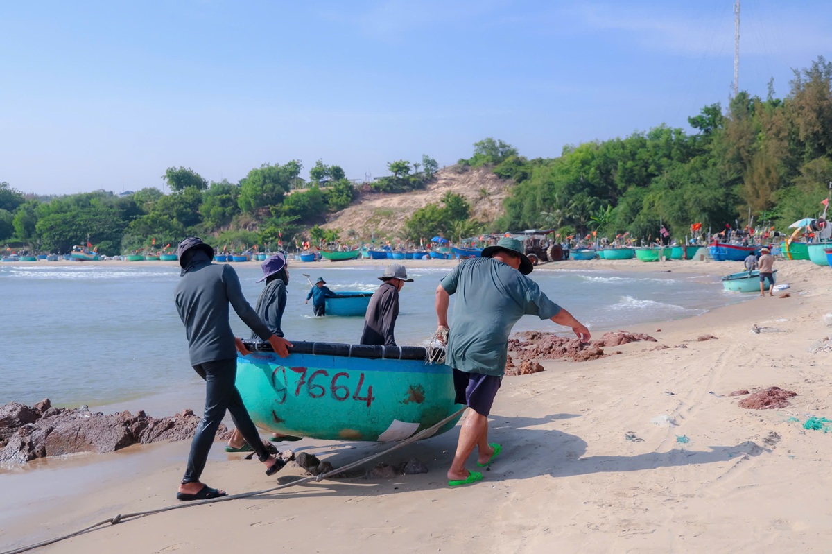 lang chai hoang so, noi binh yen tru minh sau lung nui hon hong - 15