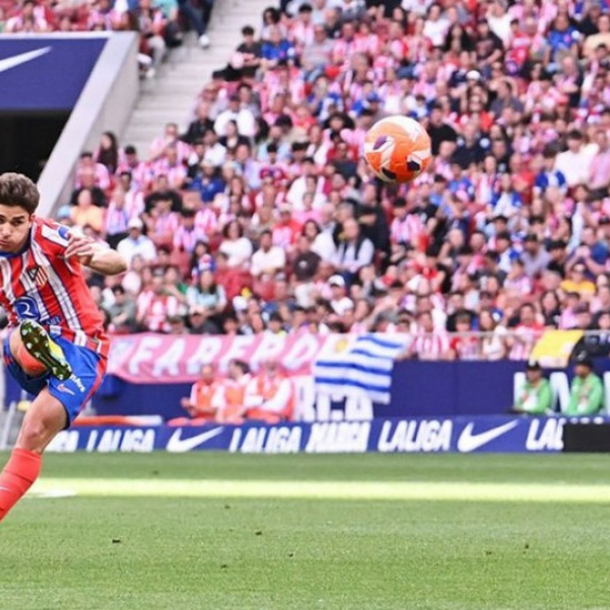  - Video bóng đá Atletico Madrid - Real Betis: Siêu phẩm Alvarez (La Liga)