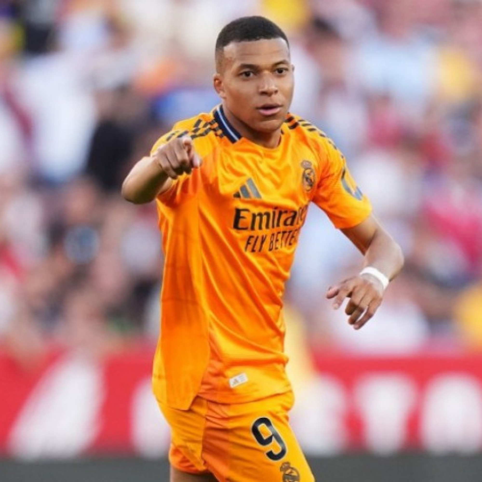  - Mbappe cán mốc 29 bàn ở La Liga: Lewandowski "hít khói", mơ Giày vàng châu Âu