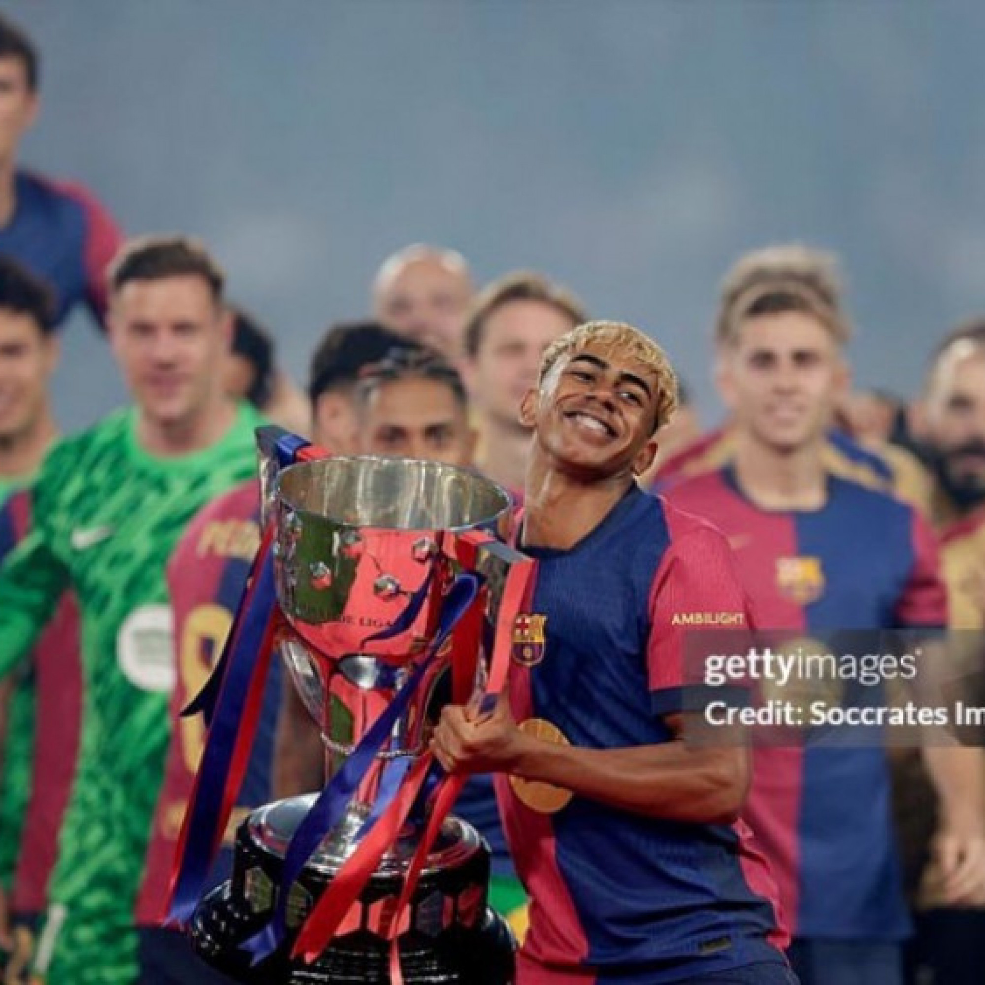  - Barca & thất bại ngọt ngào trong ngày nâng cúp: Xin đừng để ma thuật của Yamal dừng lại