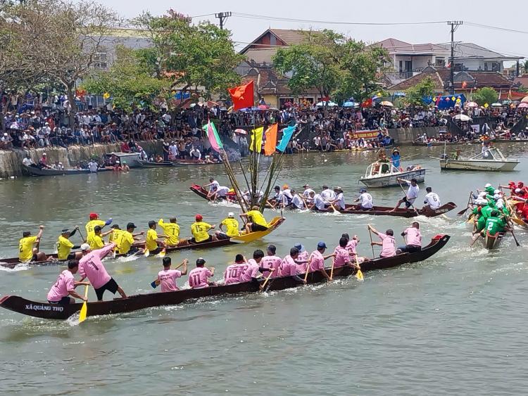 Hấp dẫn xem đua trải ở nơi Bác Hồ từng sinh sống