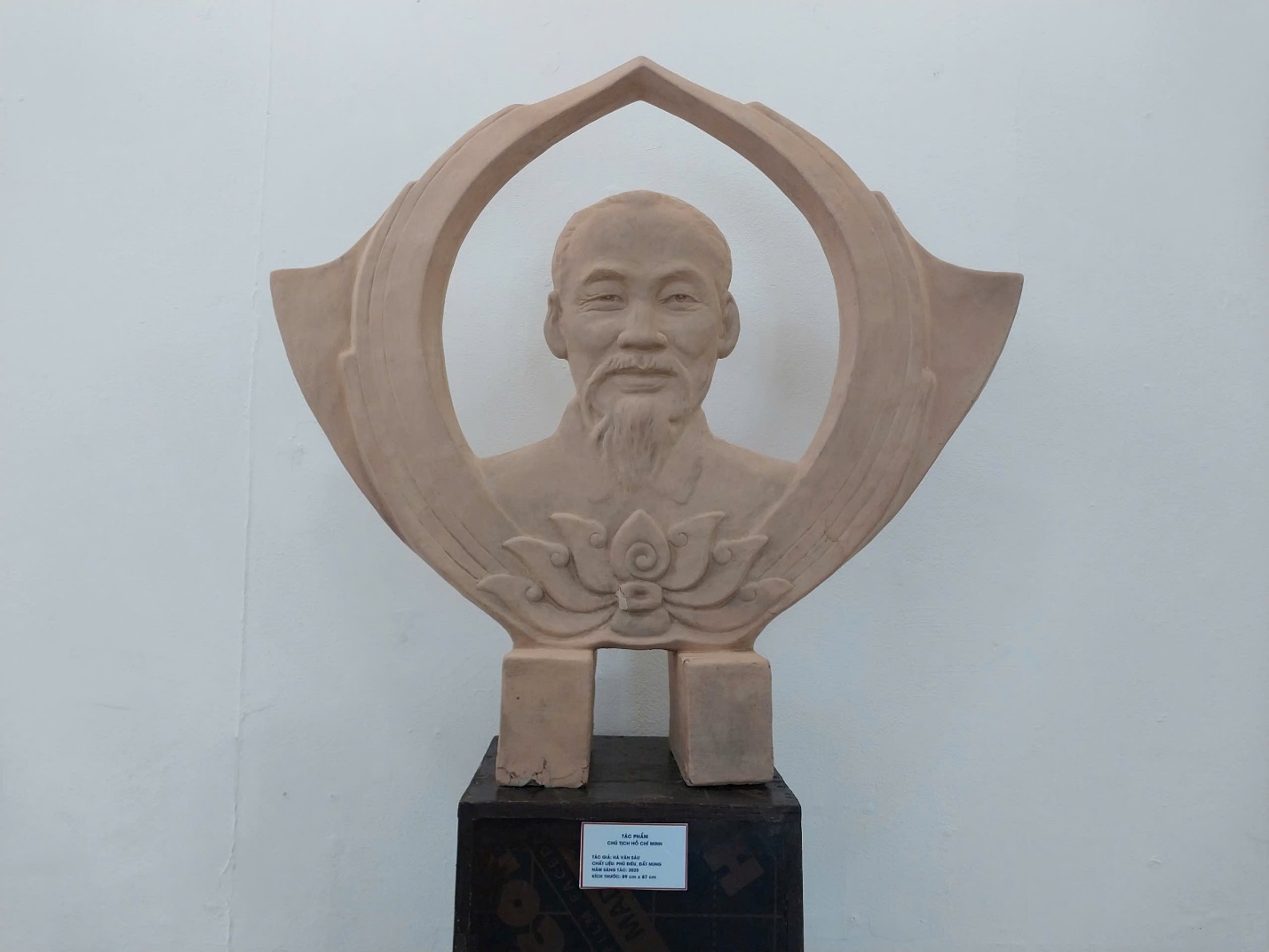 Chiêm ngưỡng không gian Gốm nghệ thuật ‘Huế với Bác Hồ’ - 5