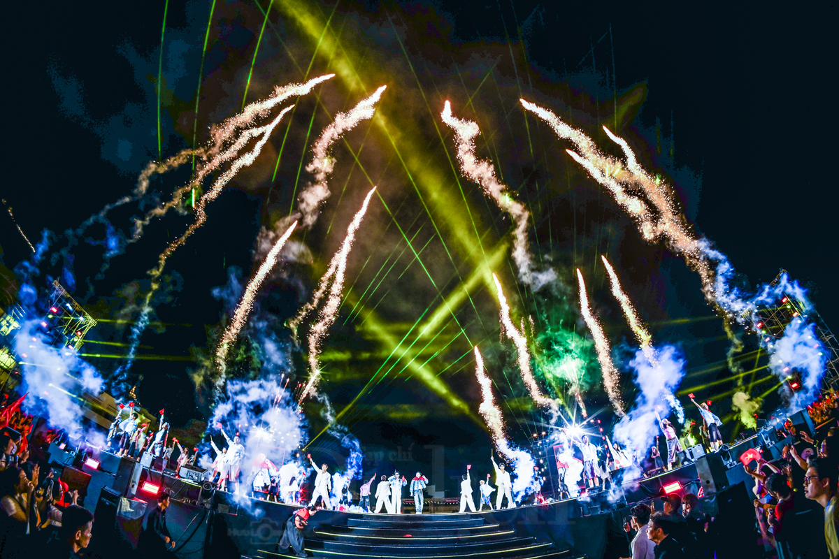 V-Fest 2025 – Vỡ òa cảm xúc cùng sân khấu âm nhạc không giới hạn - 5