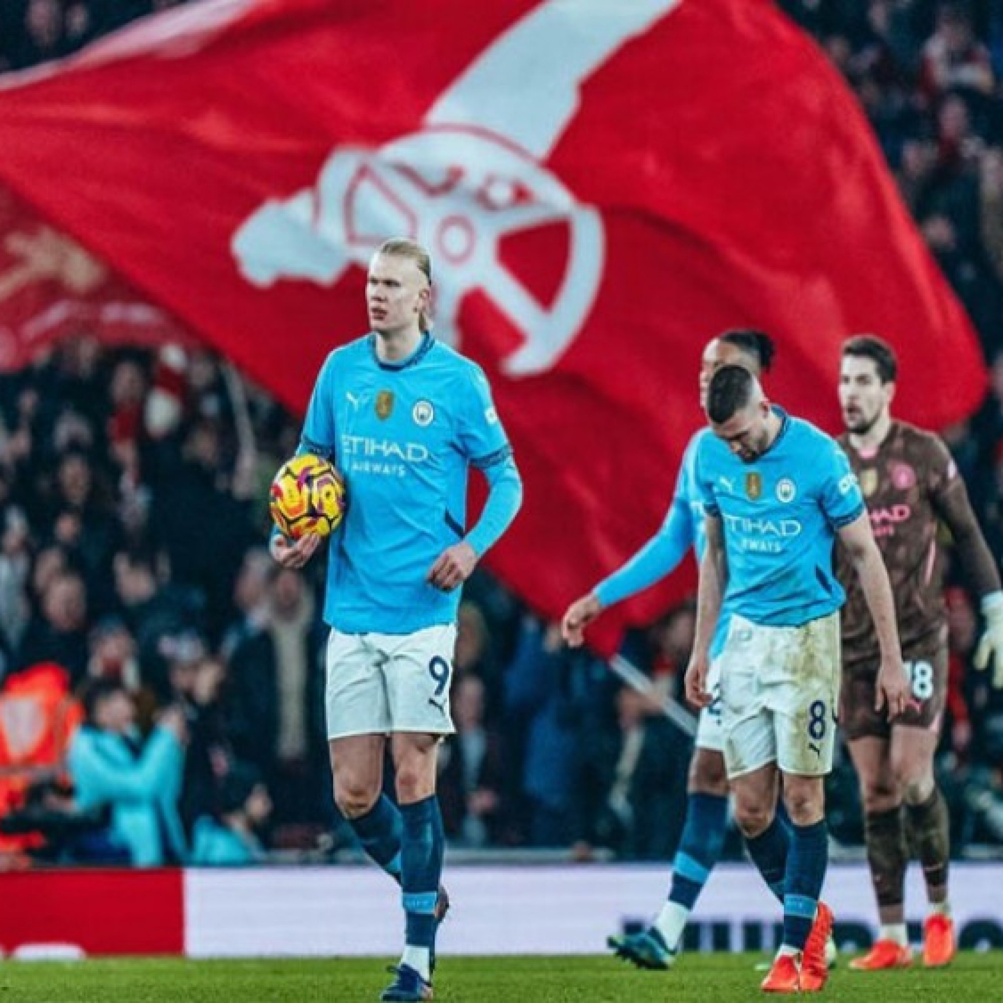  - Kịch bản sốc Ngoại hạng Anh: Man City - Chelsea văng khỏi top 5, không có vé Cúp C1