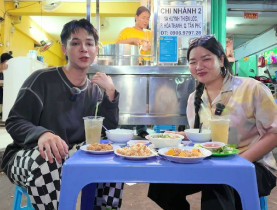  - Cùng Tuấn Kiệt và Chen Ru Lu khám phá món bao tử cá chiên giòn trứ danh tại chung cư Ngô Gia Tự