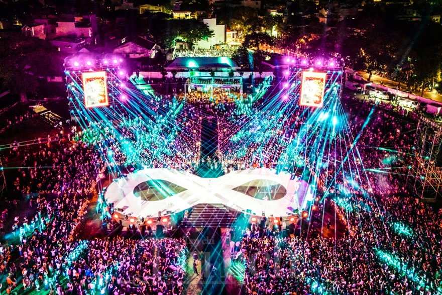V-Fest 2025 – Vỡ òa cảm xúc cùng sân khấu âm nhạc không giới hạn - 1