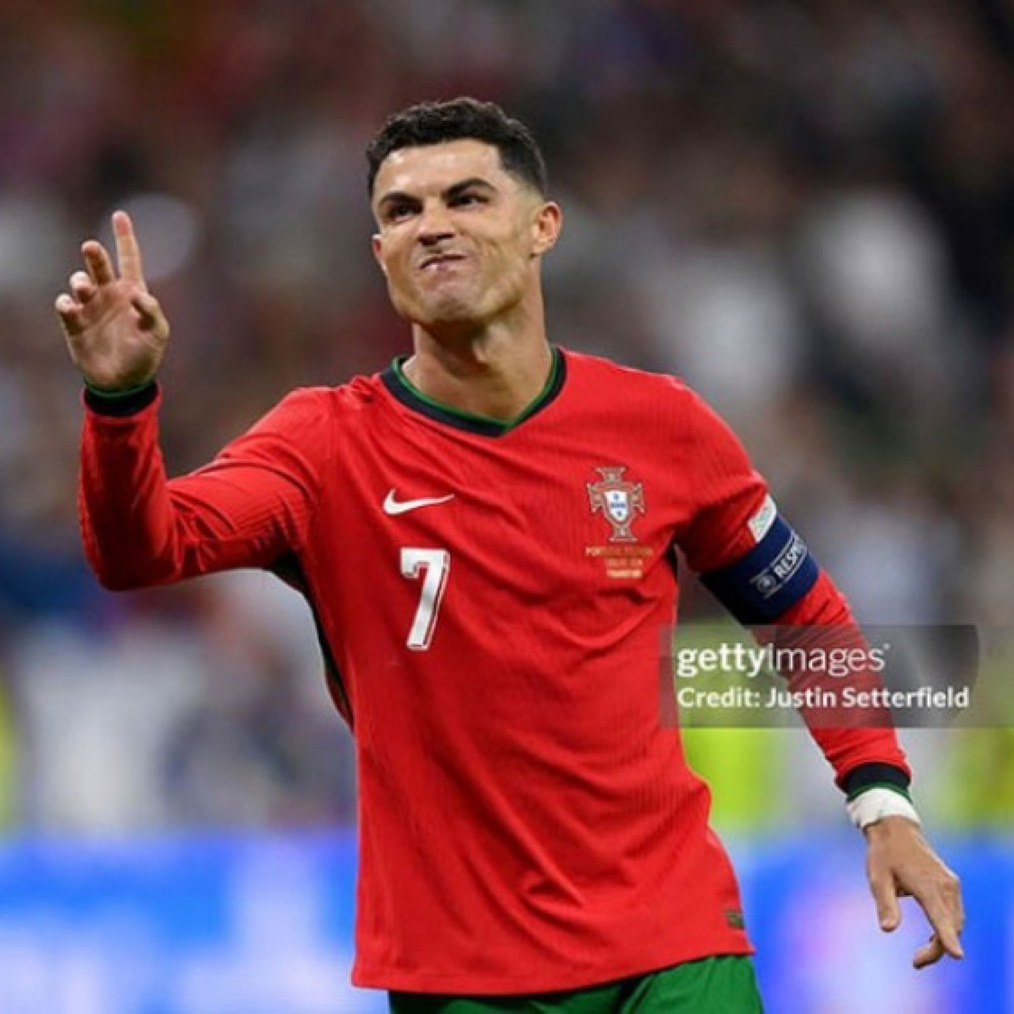  - Tin mới nhất bóng đá sáng 21/5: Tuyển Bồ Đào Nha triệu tập Ronaldo & sao 18 tuổi