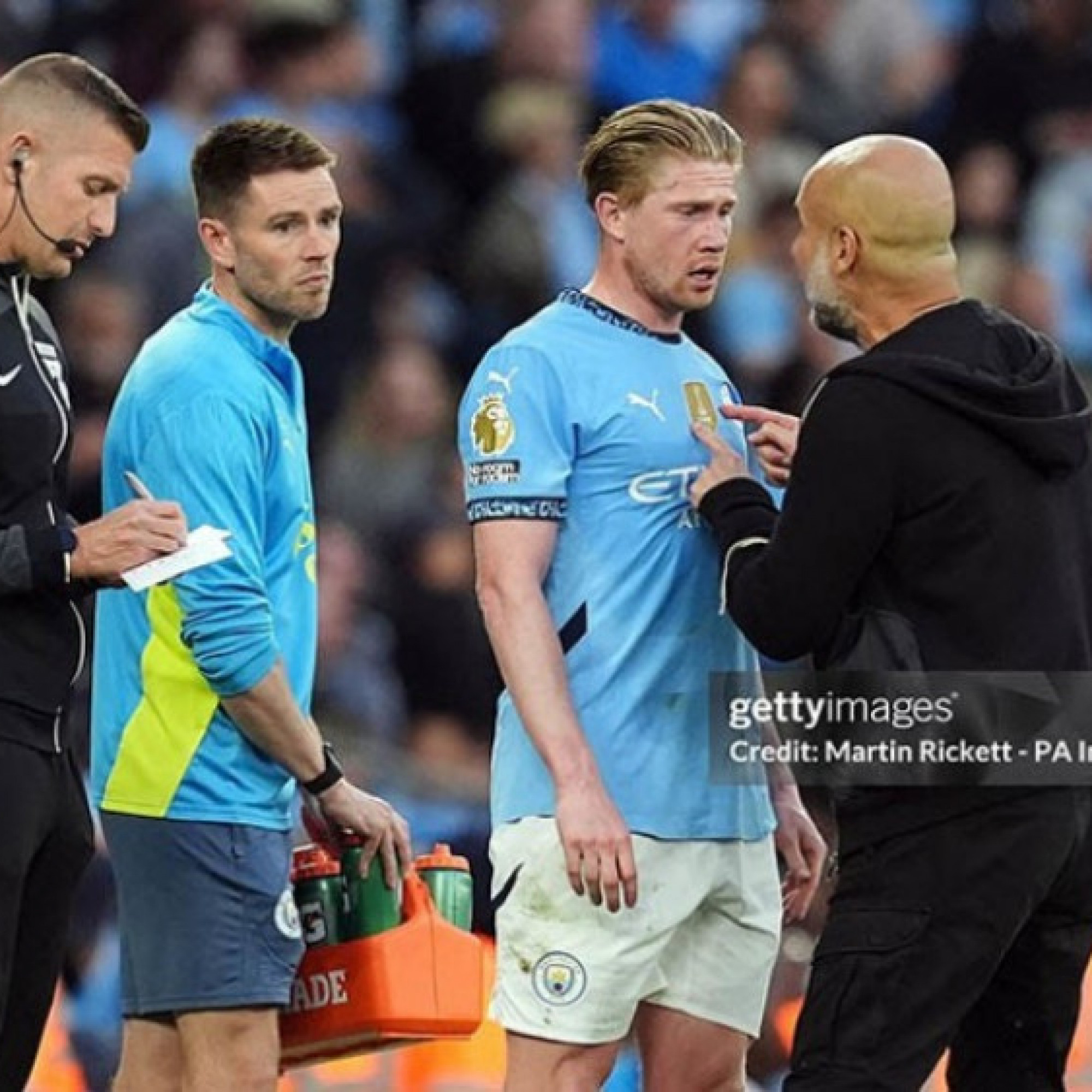  - De Bruyne bỏ lỡ không tưởng trong ngày chia tay Etihad, HLV Guardiola "cạn lời"