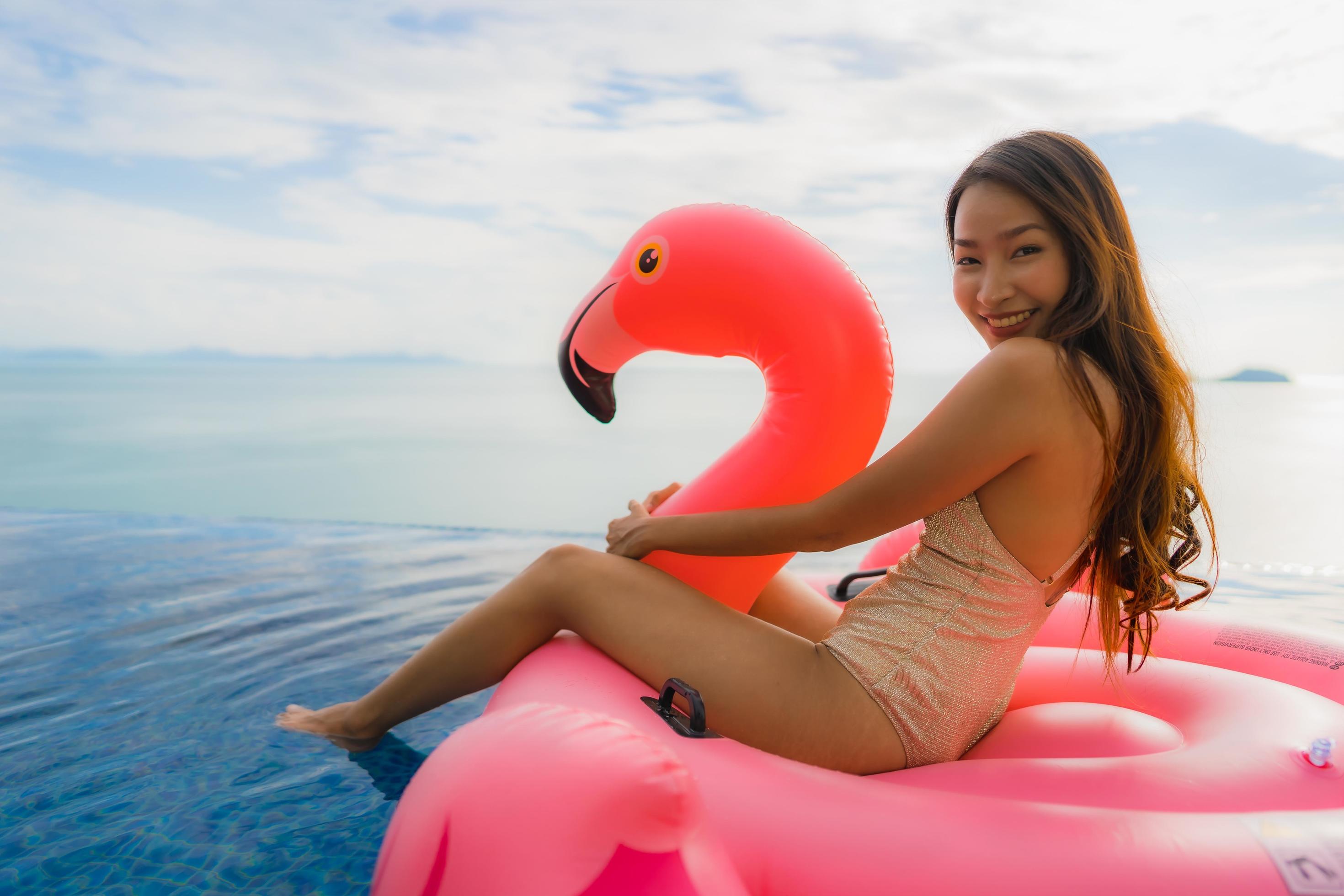 17 món đồ khiến chị em tỏa sáng bên hồ bơi và bãi biển - 5