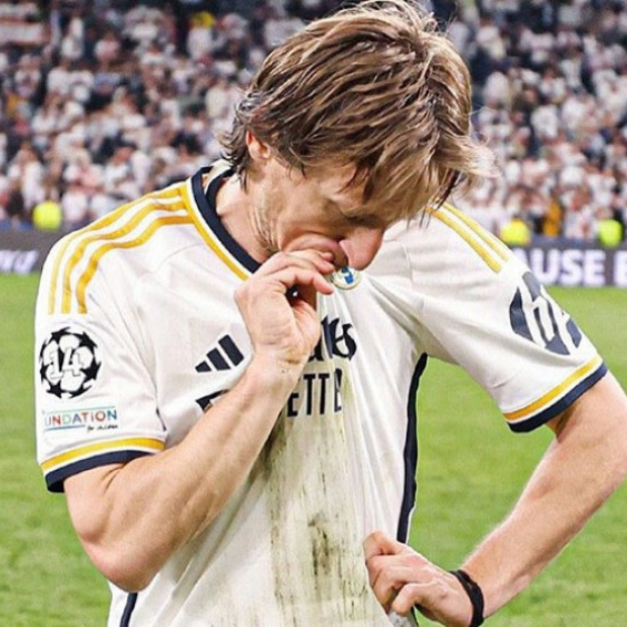  - Modric chính thức chia tay Real Madrid sau 13 năm