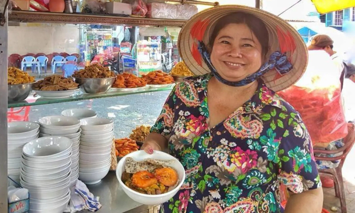 "Lunch Lady" Nguyễn Thị Thành: Từ quán bún vỉa hè đến di sản ẩm thực toàn cầu - 2
