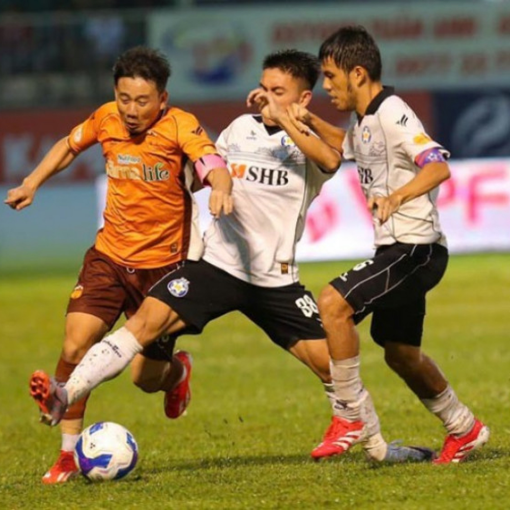  - Video bóng đá HAGL - Đà Nẵng: 4 bàn mãn nhãn, Minh Vương rực sáng (V-League)