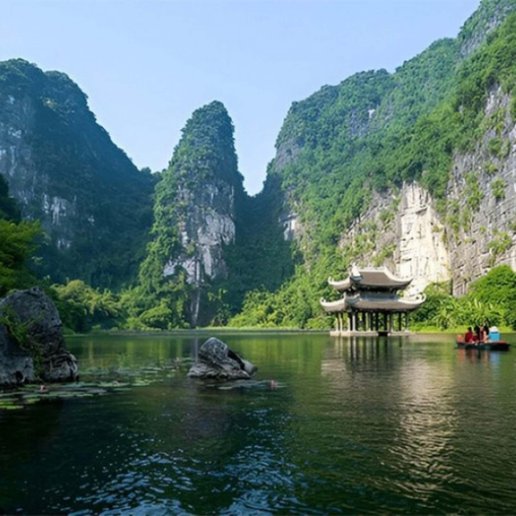 Giải trí - Khám phá các điểm du lịch ngắn ngày gần Hà Nội bằng xe khách