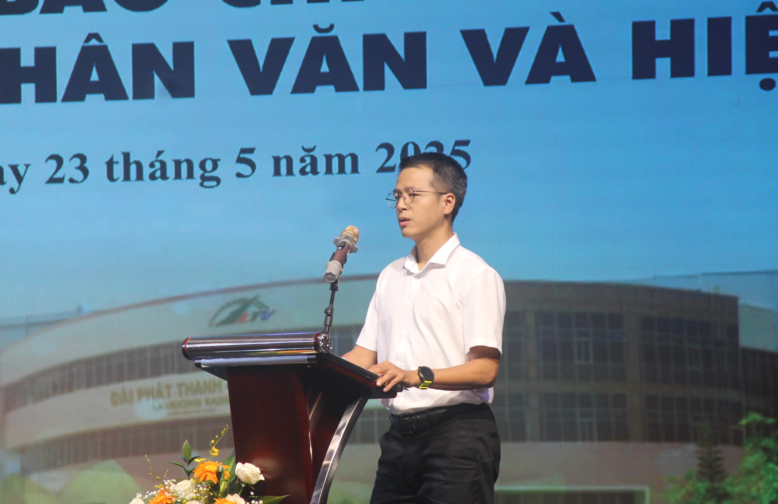 Xây dựng nền báo chí Lâm Đồng chuyên nghiệp và hiện đại - 4
