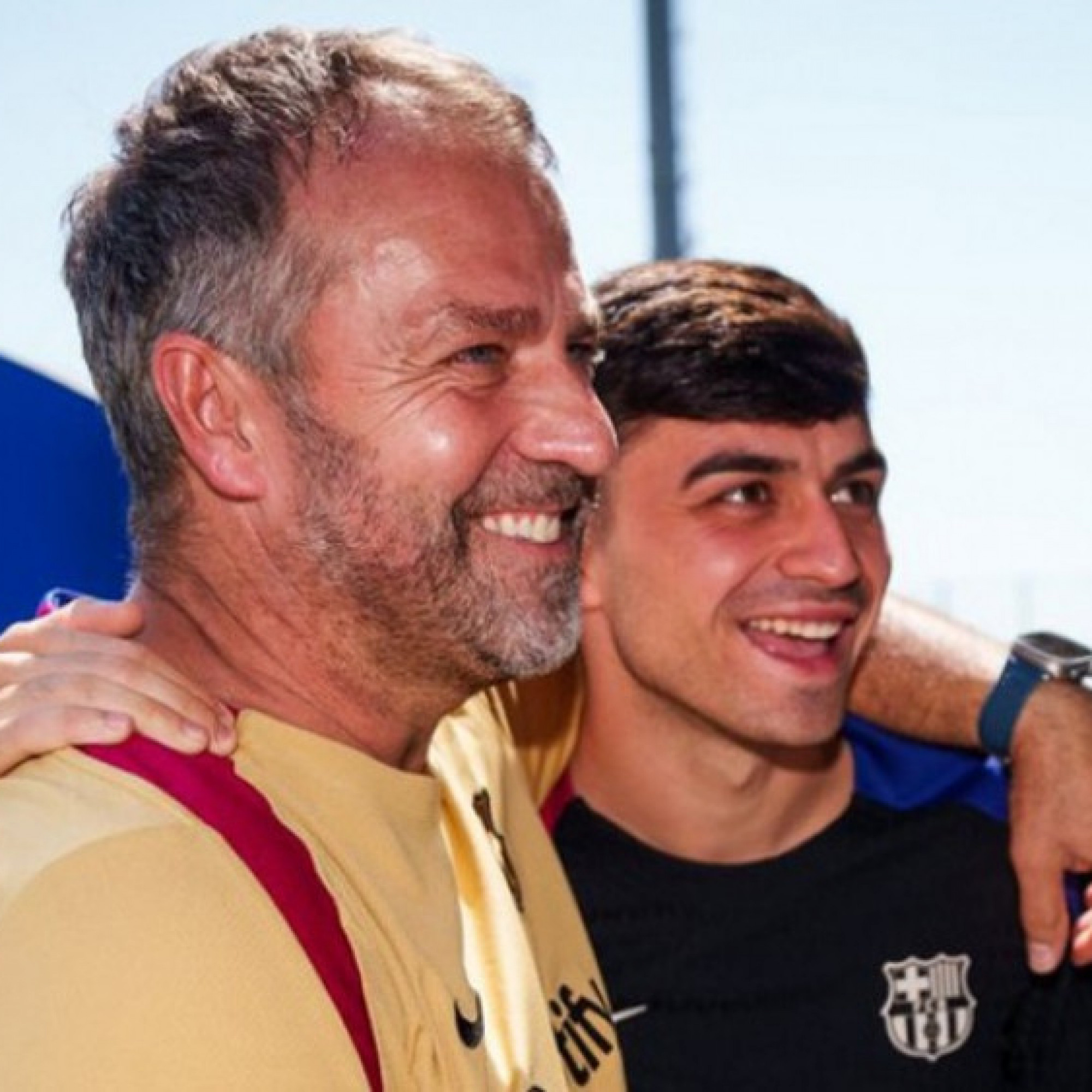  - Bí mật chuyển nhượng Barcelona: Định mệnh gắn kết Flick - Pedri như thế nào?