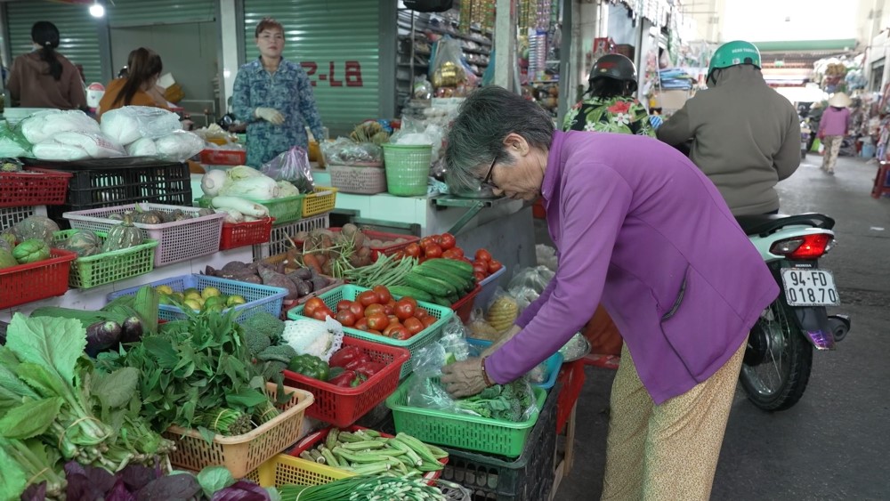 Dương Hồng Phúc tặng hết cát-xê, Kim Duyên và Thành Đạt trích tiền túi tặng các em nhỏ mồ côi - 3