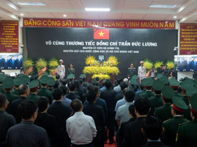  - Xúc động lễ truy điệu nguyên Chủ tịch nước Trần Đức Lương