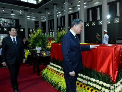  - Xúc động lễ truy điệu nguyên Chủ tịch nước Trần Đức Lương