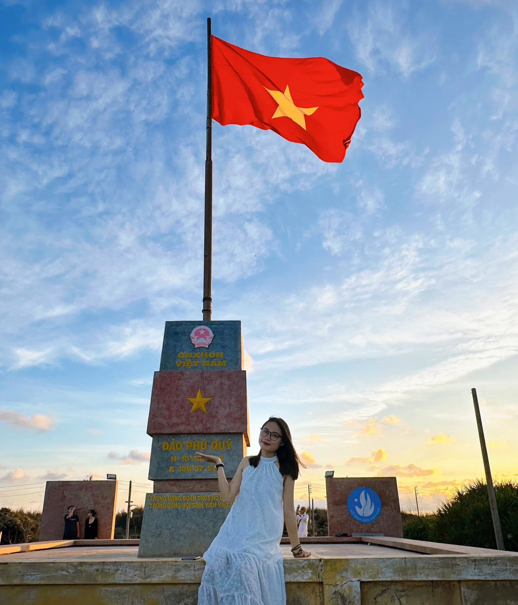 ‘Vượt sóng’ ra hòn đảo nhỏ nhưng đi đâu cũng gặp nhiều cảnh đẹp - 8