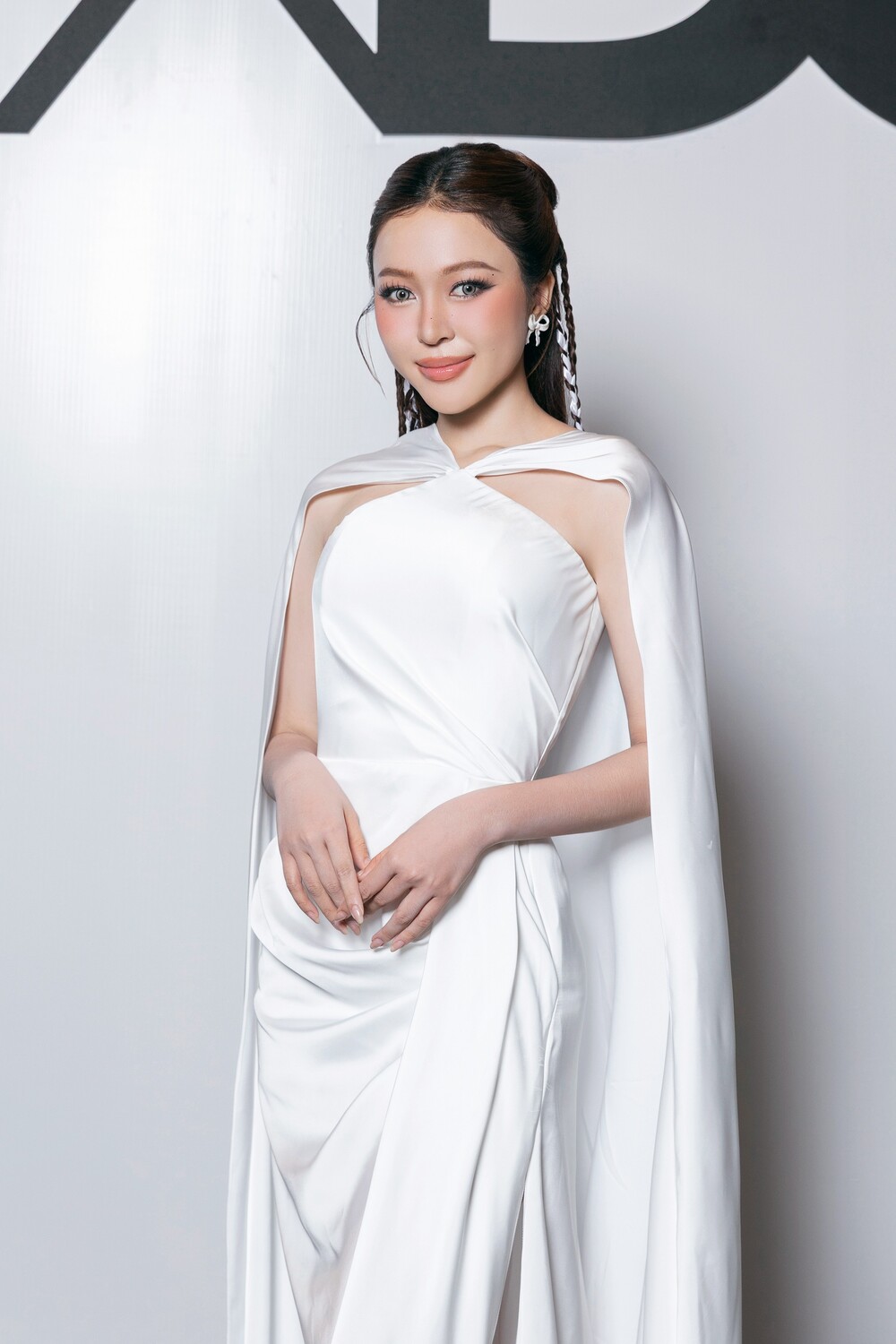 Khánh Vân, Ngọc Châu, Thiên Ân so kè nhan sắc với váy trắng: Ai hơn ai? - 9