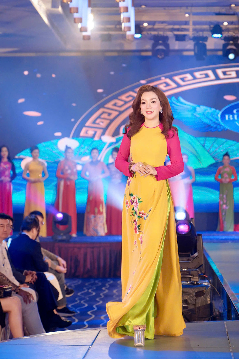 Đại diện Việt Nam giành danh hiệu Hoa hậu Nhân ái tại Miss Grand Business World 2025 - 3