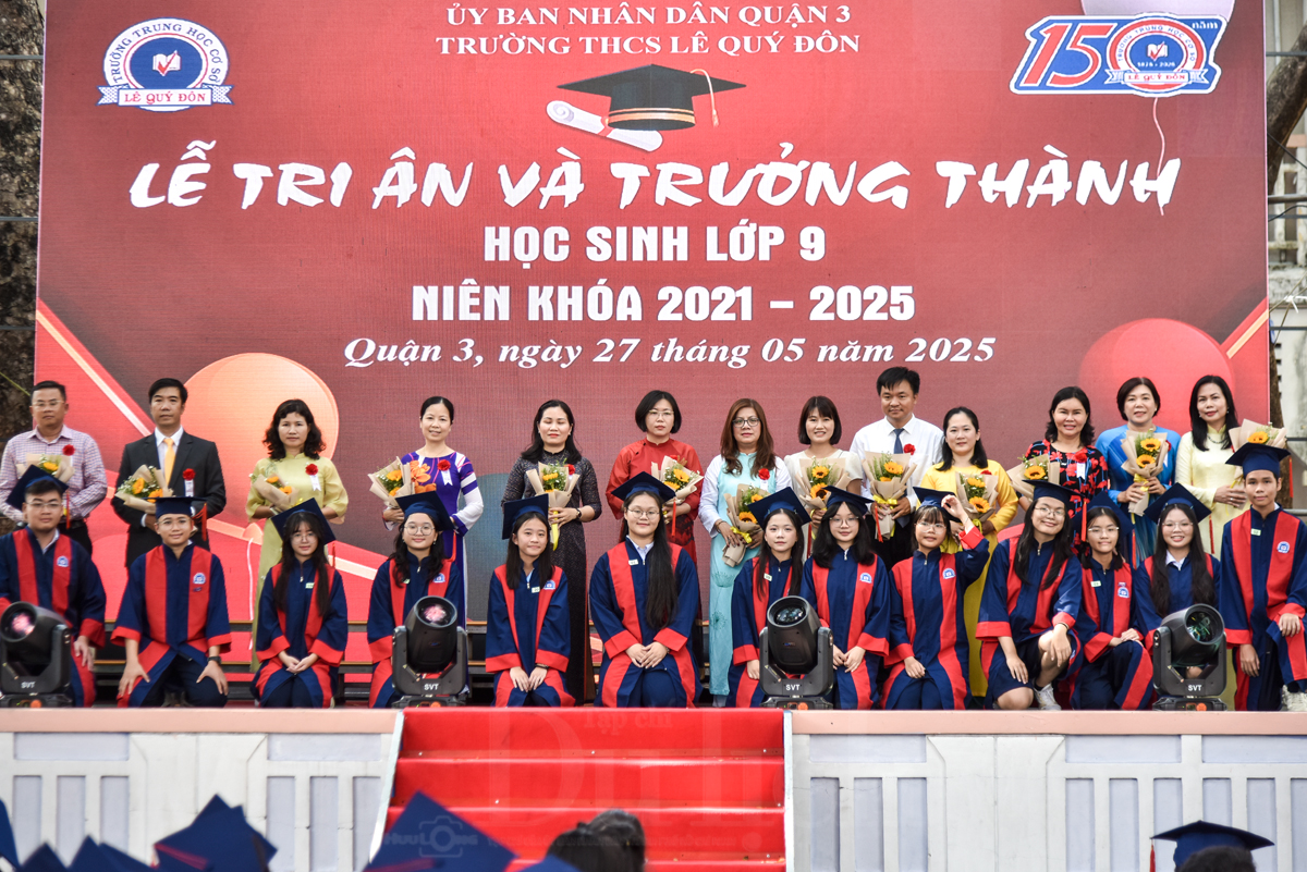 Lễ tri ân và trưởng thành đầy cảm xúc của học sinh khối 9 THCS Lê Quý Đôn - 12