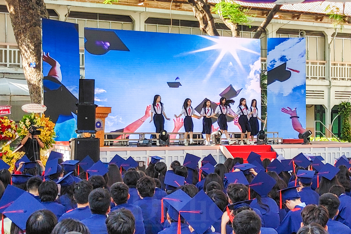 Lễ tri ân và trưởng thành đầy cảm xúc của học sinh khối 9 THCS Lê Quý Đôn - 1
