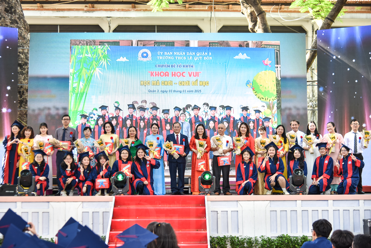 Lễ tri ân và trưởng thành đầy cảm xúc của học sinh khối 9 THCS Lê Quý Đôn - 11