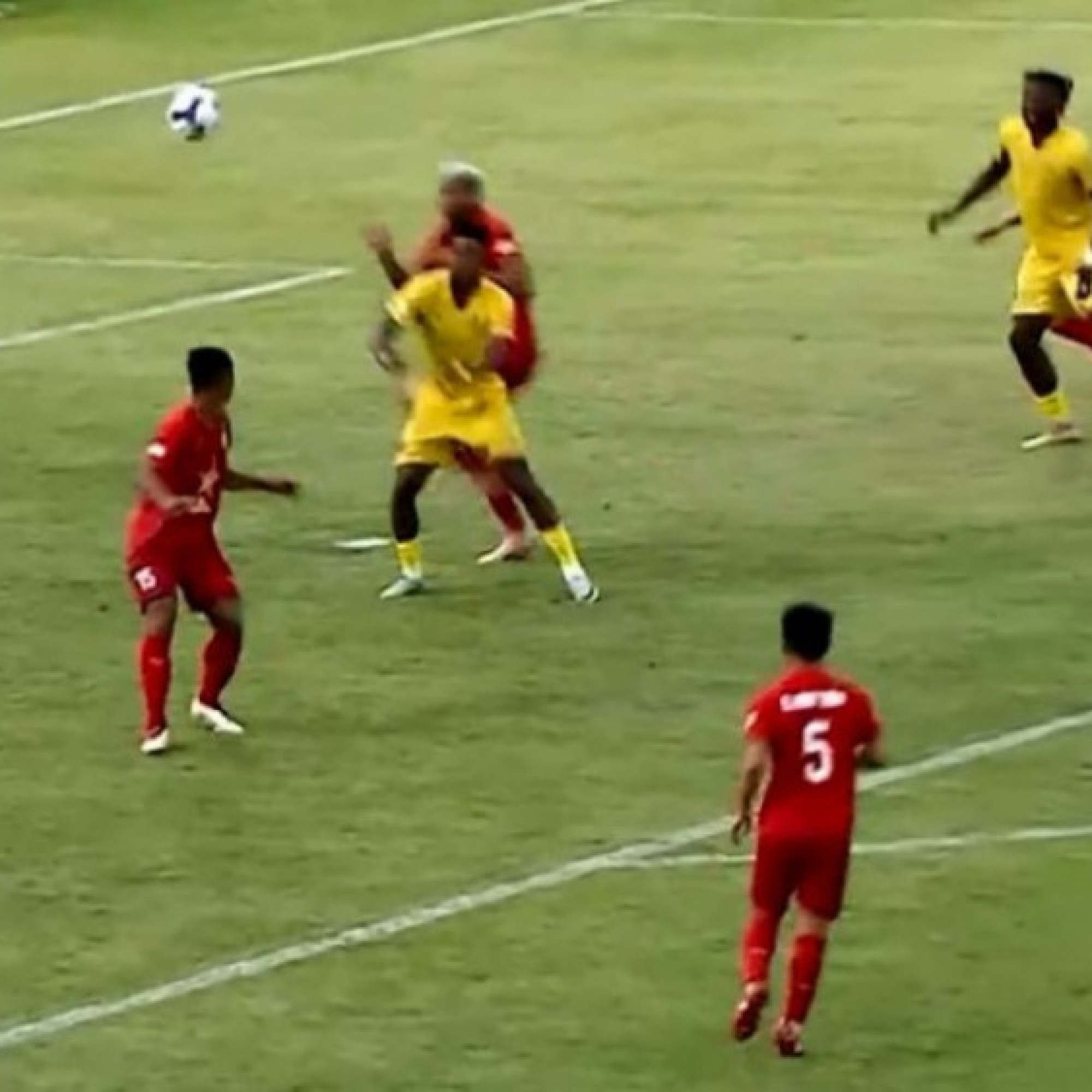  - Video bóng đá Quảng Nam - Hà Tĩnh: Ngoại binh tỏa sáng, tạm thời thoát hiểm (V-League)