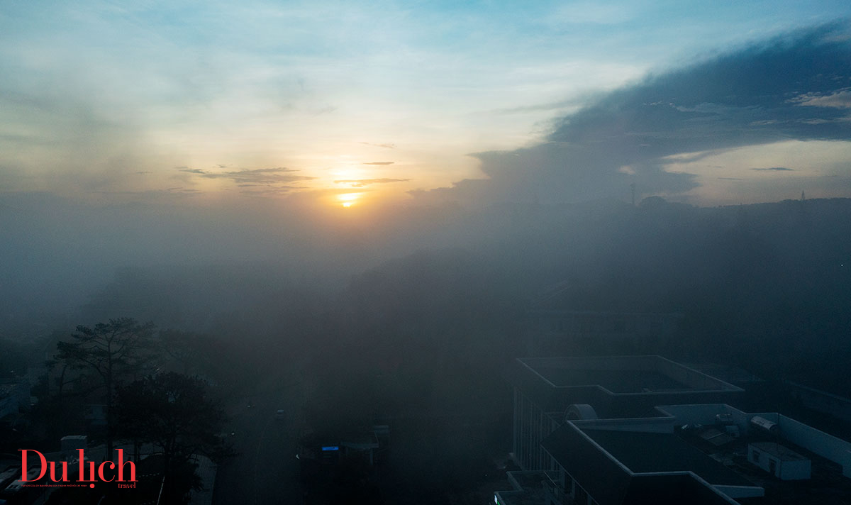 binh minh huyen ao o xu so ngan hoa da lat - 2