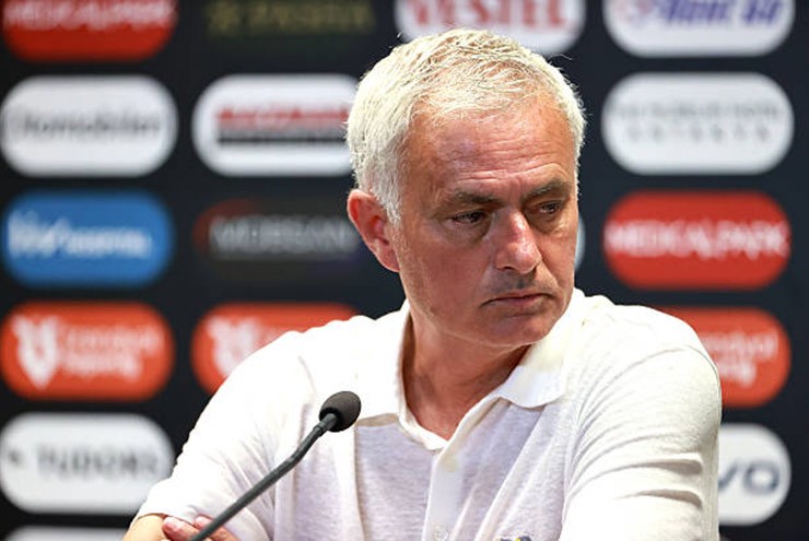 Fenerbahce thua đội xuống hạng, Mourinho khoe mẽ quá khứ làm fan "sôi máu" - 2