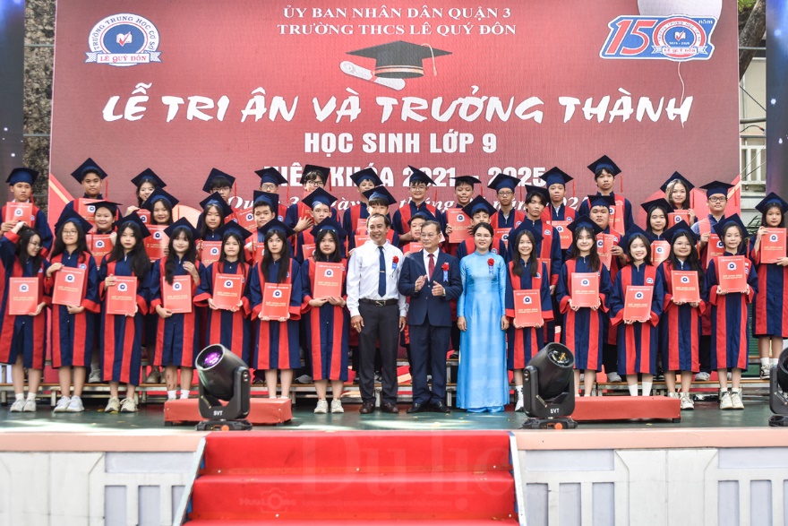 Lễ tri ân và trưởng thành đầy cảm xúc của học sinh khối 9 THCS Lê Quý Đôn - 10