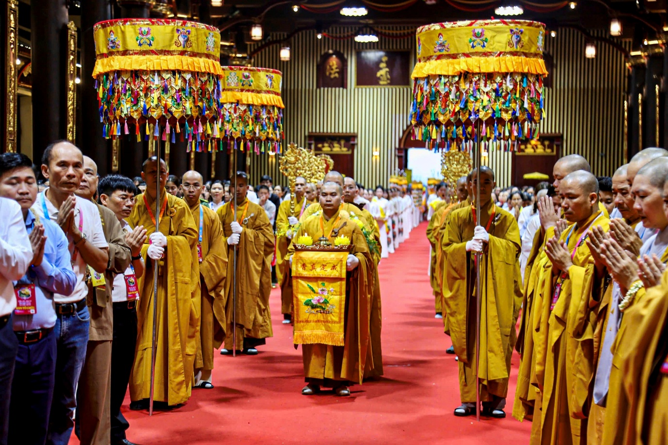 cung tien xa loi phat tu non thieng yen tu ve chua chuong, hung yen - 4