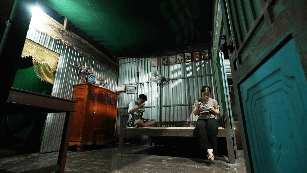 Tờ tiền 10.000 đồng – kỷ vật cuối cùng mẹ để lại cho cô bé mồ côi khiến Lâm Vỹ Dạ và Hà Thu khóc nghẹn - 8