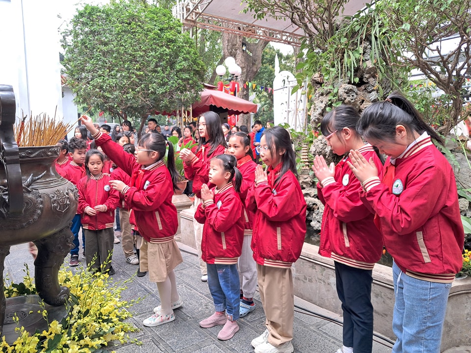 'Tiếng chuông Trấn Vũ' - Khám phá không gian tâm linh và lịch sử kỳ bí giữa lòng Hà Nội - 6
