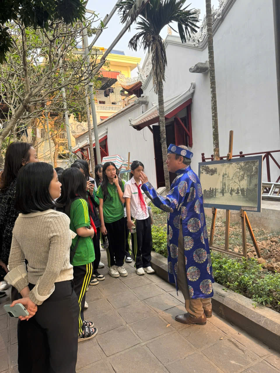 'Tiếng chuông Trấn Vũ' - Khám phá không gian tâm linh và lịch sử kỳ bí giữa lòng Hà Nội - 7