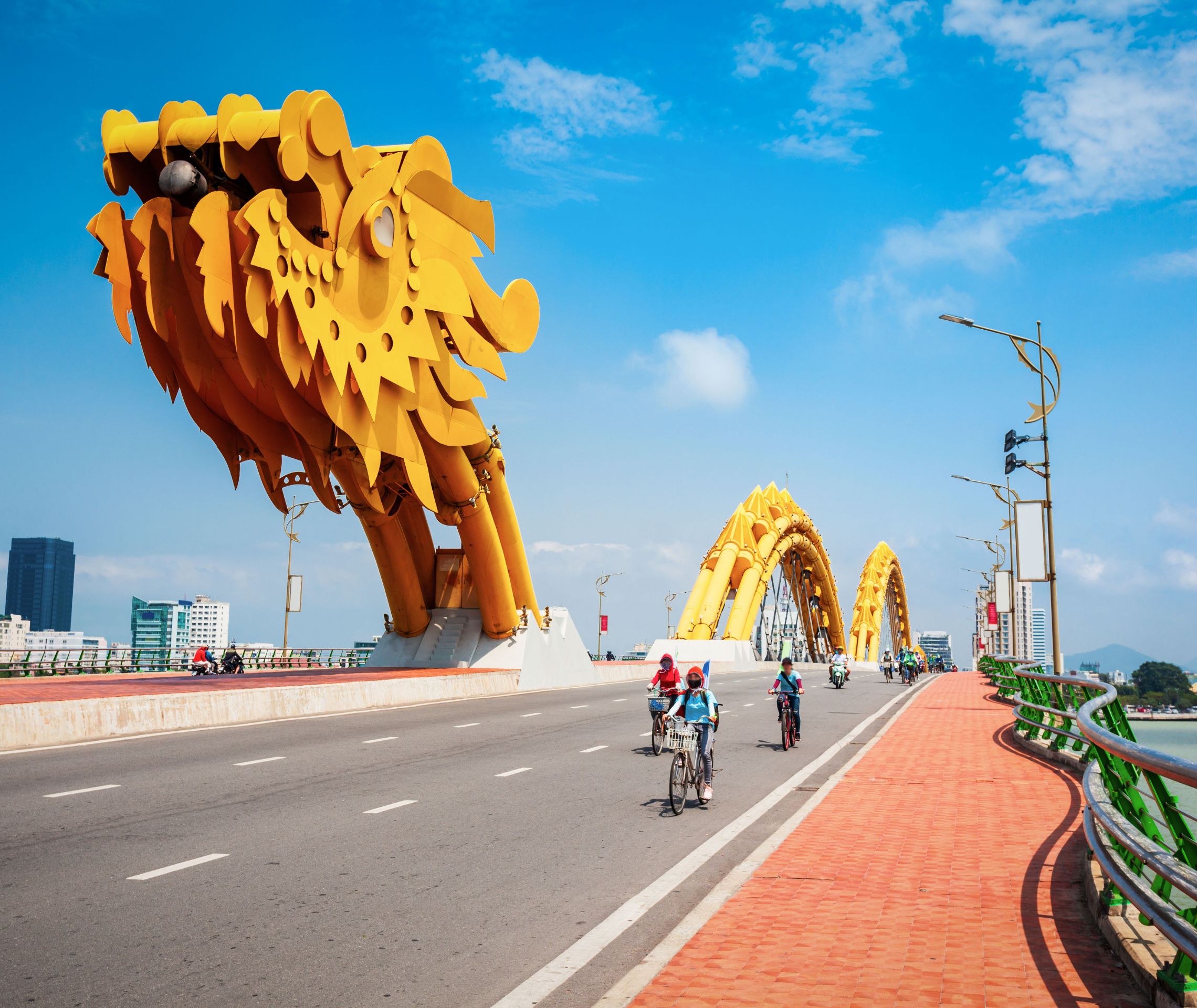Đà Nẵng và Hà Nội thu hút sự quan tâm của du khách - 1